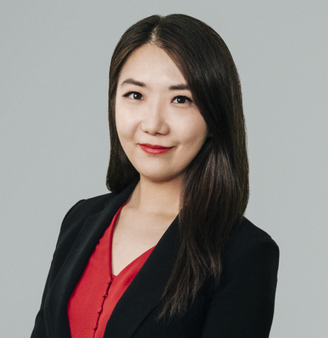 Feng, Mikaela